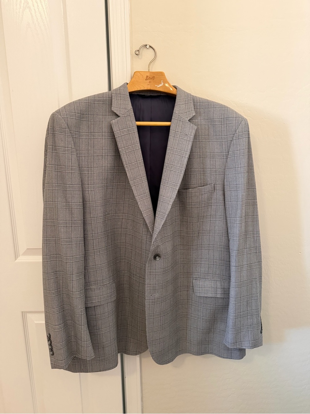 Jos. A. Bank Gray Plaid Sport Coat- 52L